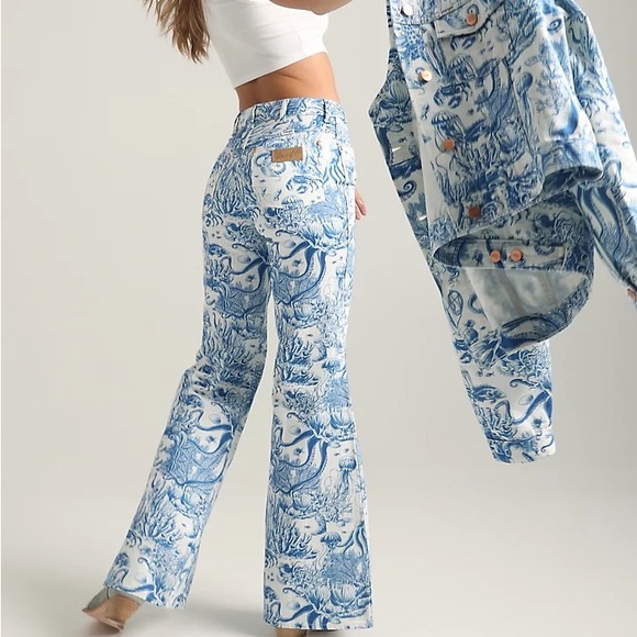 Wrangler Denim - Women’s Nautical Print NWT Wanderer Flare Jeans